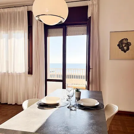 Airone Mare-residence Grifone 107e108, Fronte Mare, Piscina *